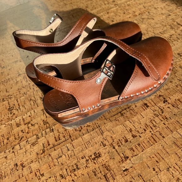 Good guys don’t wear leather Sofia clog sandals brown - Picture 4 of 10